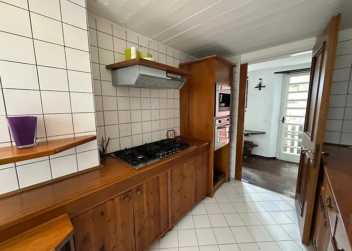 Residenza La Torre * 레노 디 레기우노